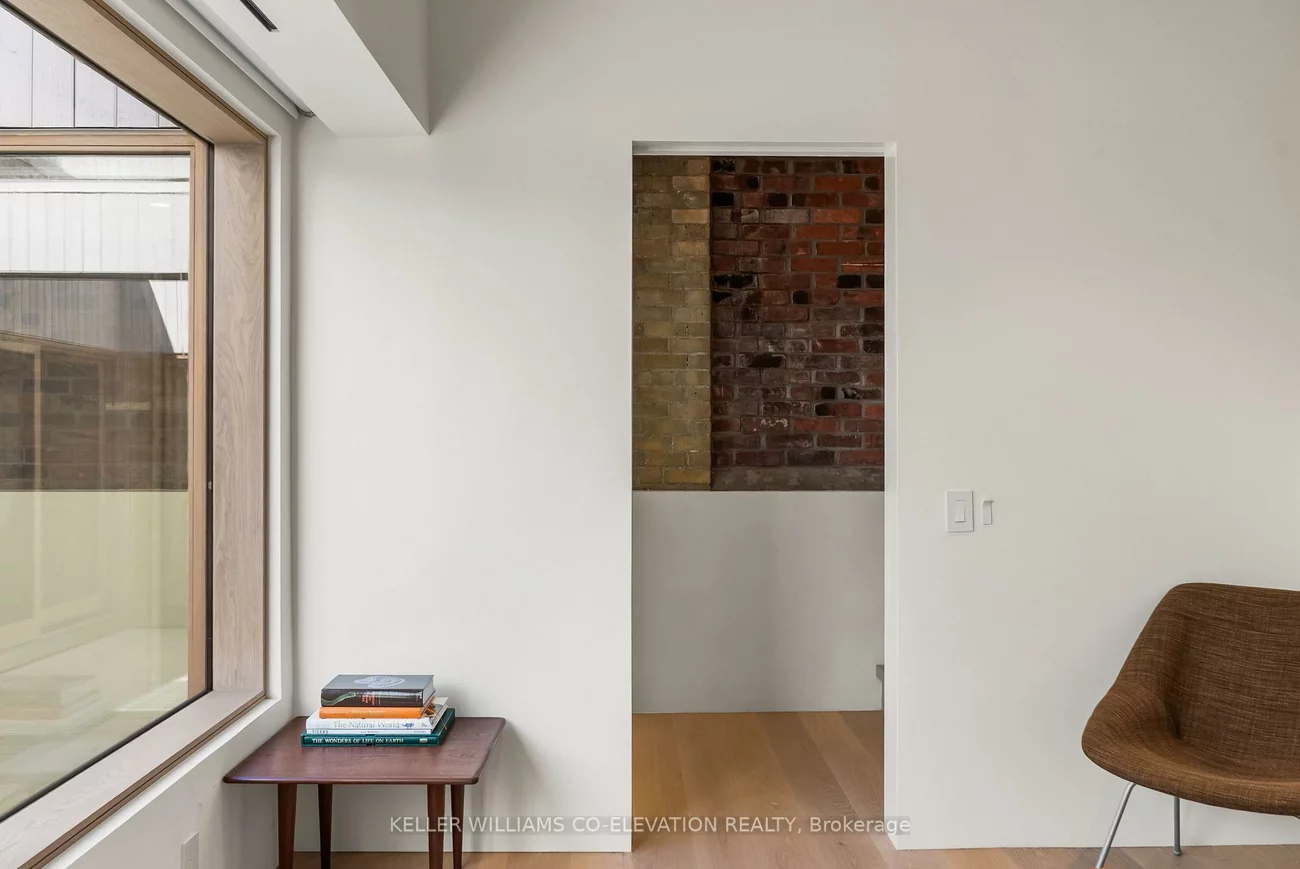 722, Lansdowne, Dovercourt-Wallace Emerson-Junction, Toronto