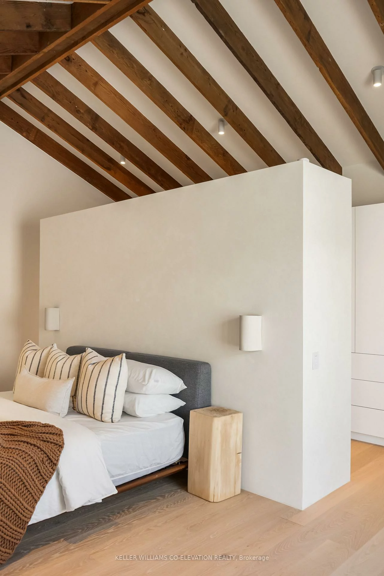 722, Lansdowne, Dovercourt-Wallace Emerson-Junction, Toronto