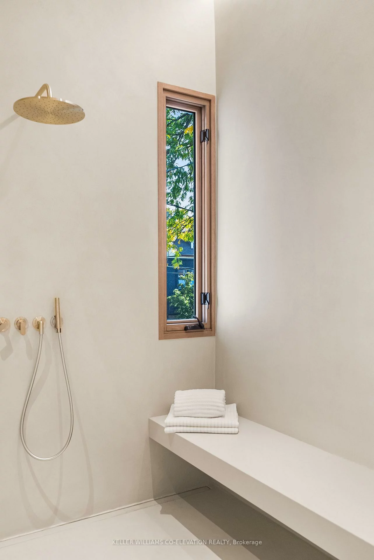 722, Lansdowne, Dovercourt-Wallace Emerson-Junction, Toronto