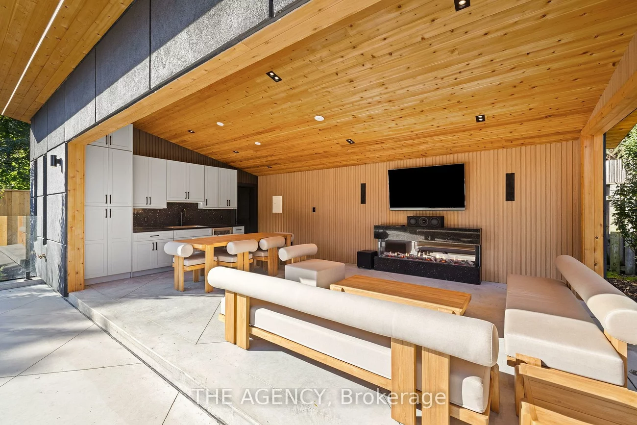 11, Burrows, Islington-City Centre West, Toronto