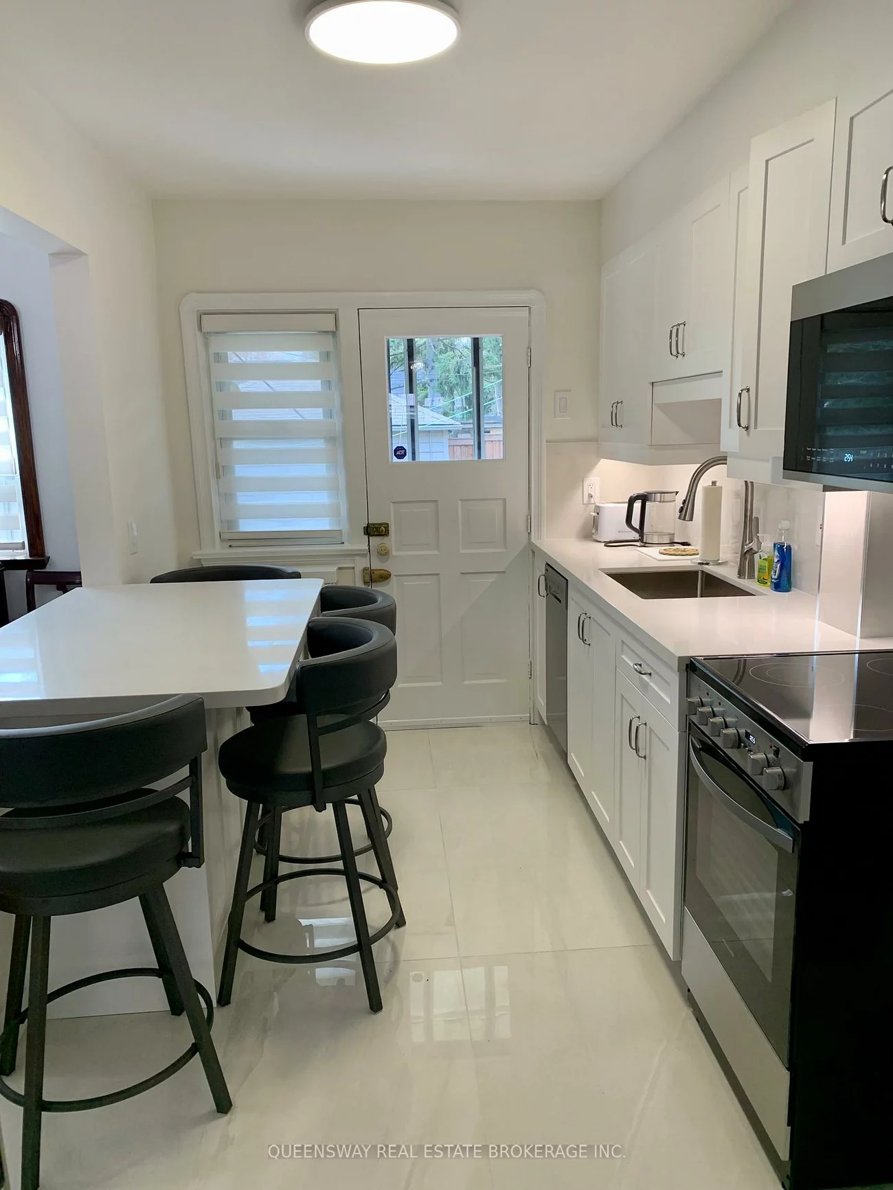 420, Jane, Lambton Baby Point, Toronto