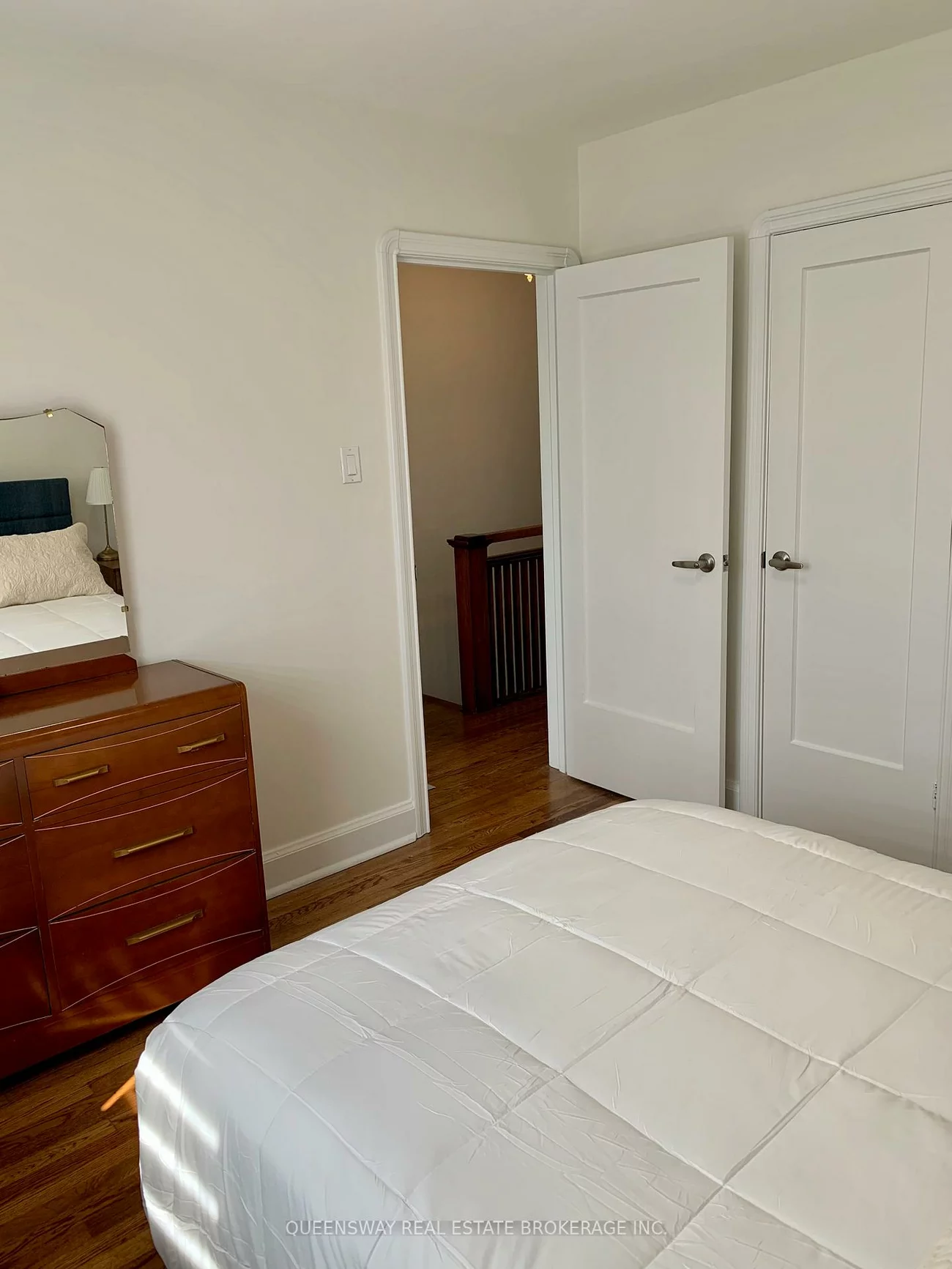 420, Jane, Lambton Baby Point, Toronto