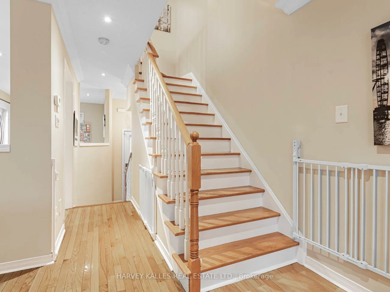 983, Roselawn, Briar Hill-Belgravia, Toronto