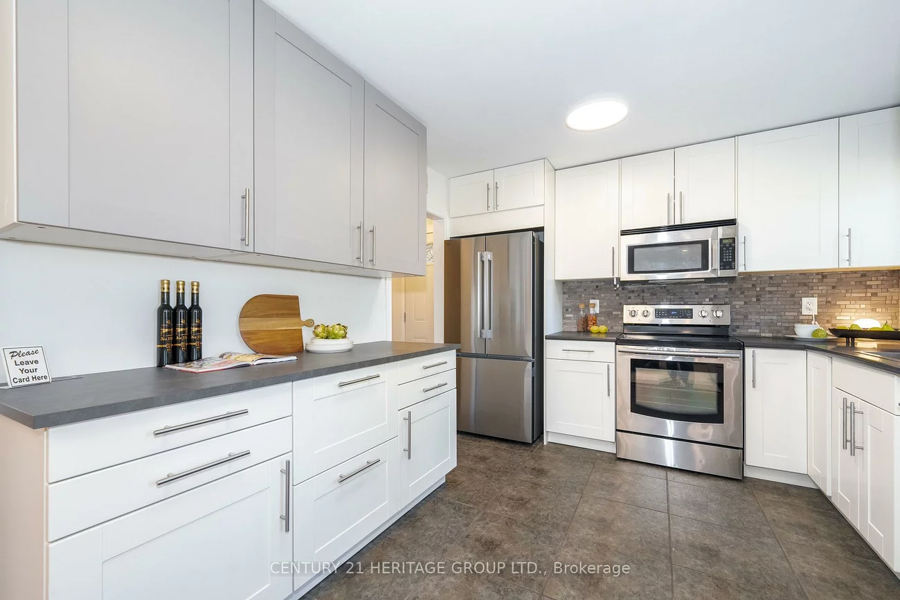 67, Savona, Alderwood, Toronto