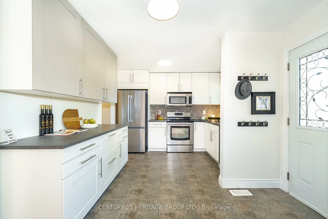 67, Savona, Alderwood, Toronto