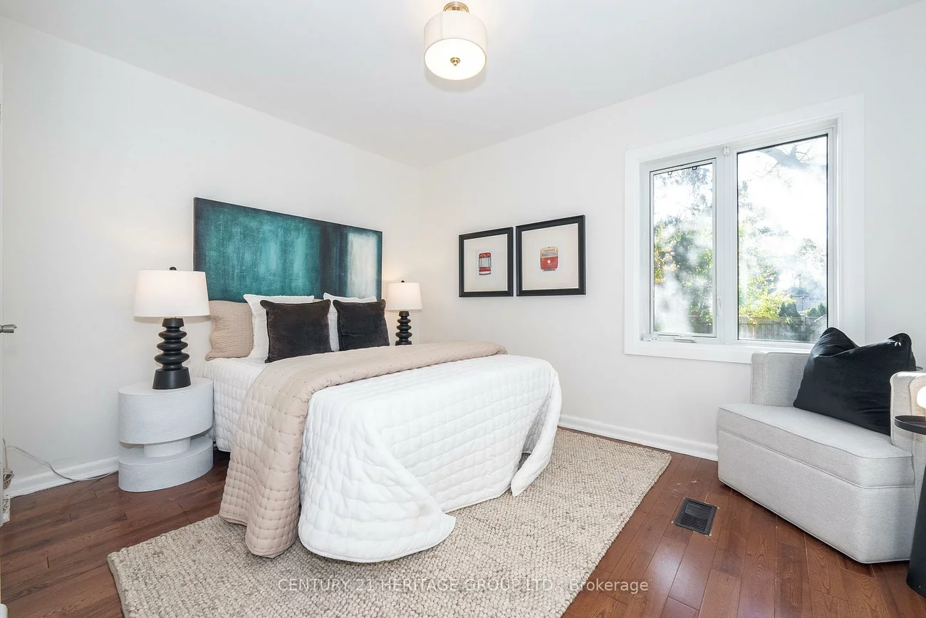 67, Savona, Alderwood, Toronto