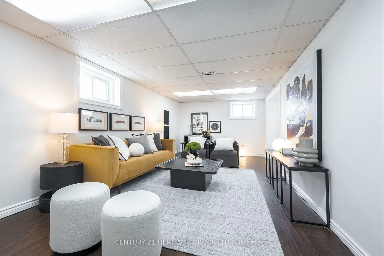 67, Savona, Alderwood, Toronto