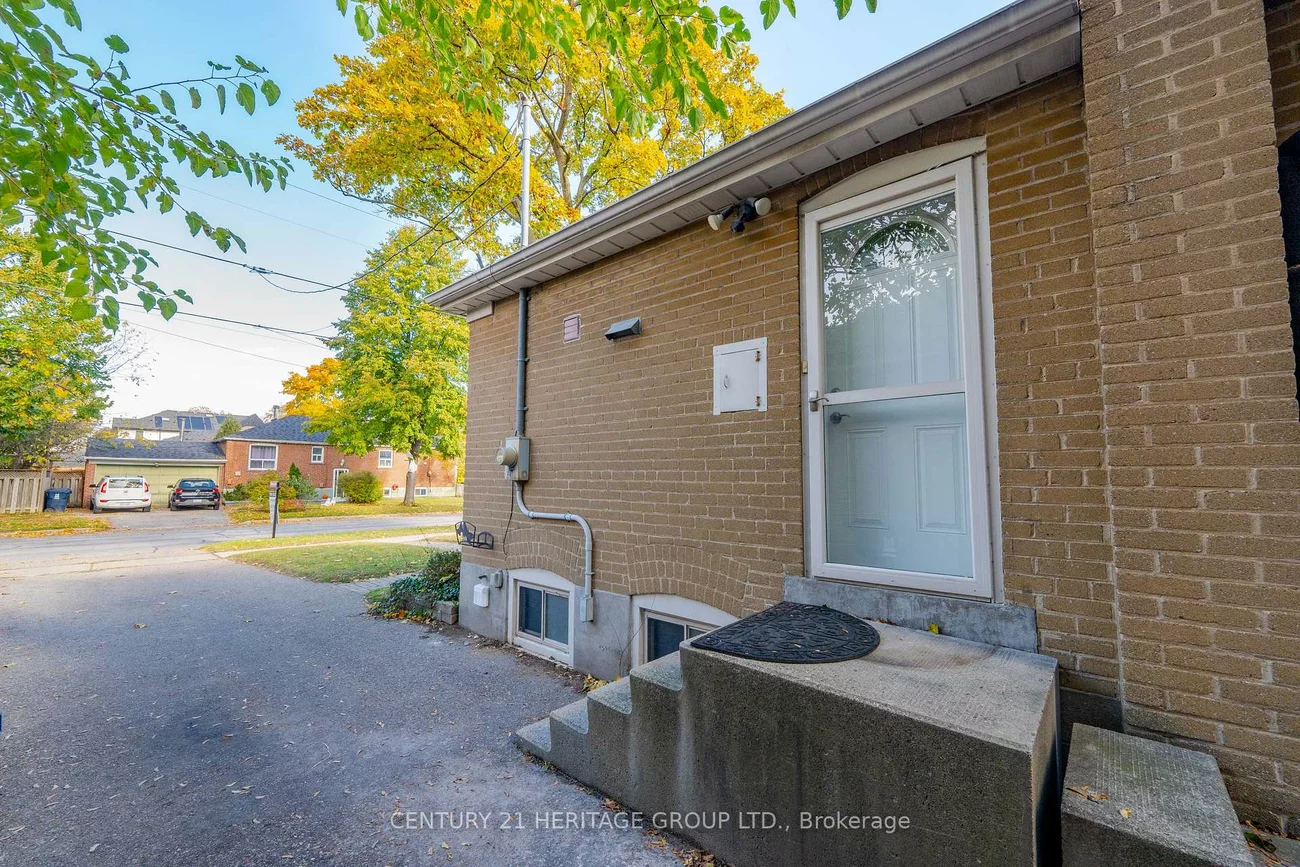 67, Savona, Alderwood, Toronto