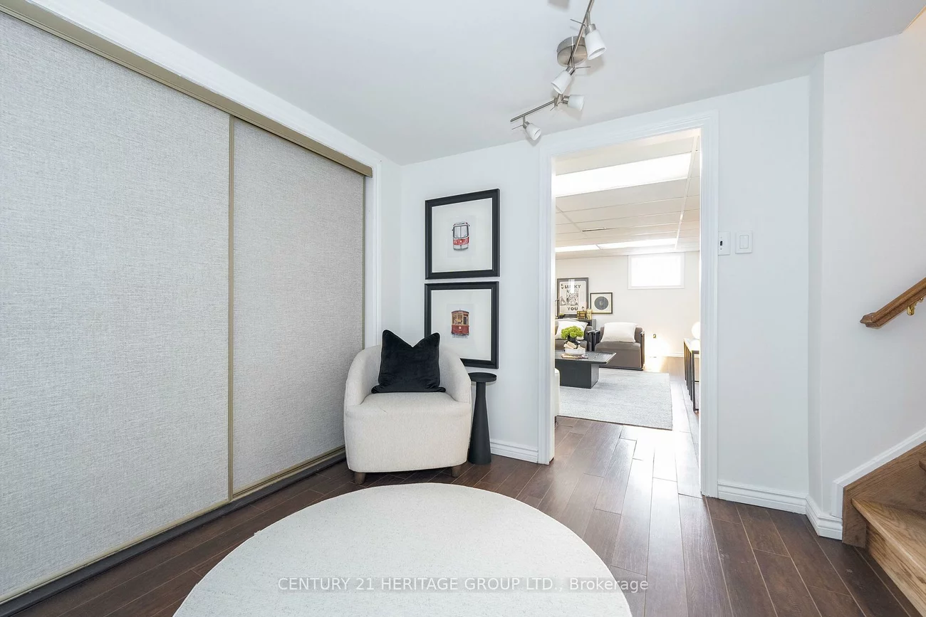 67, Savona, Alderwood, Toronto