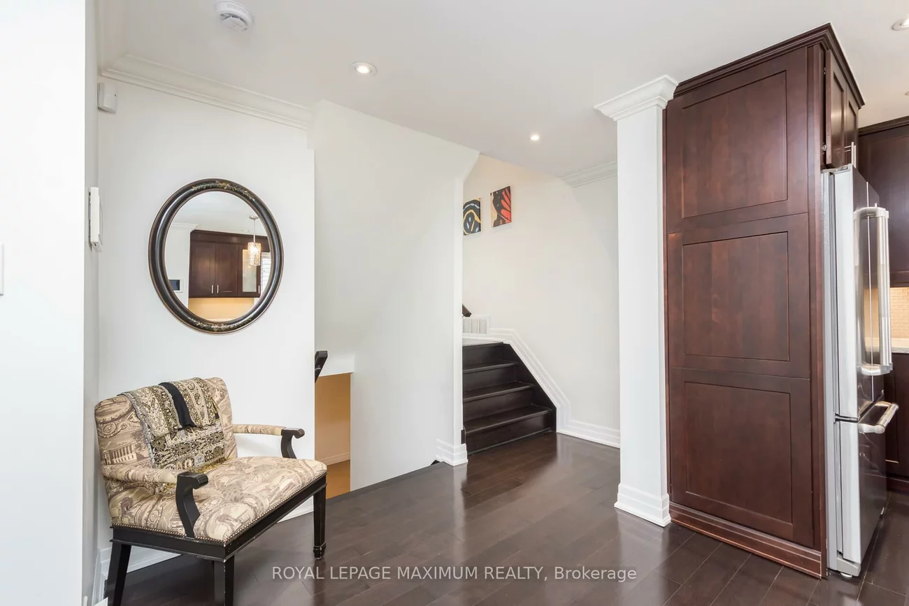 55, Ashmount, Willowridge-Martingrove-Richview, Toronto