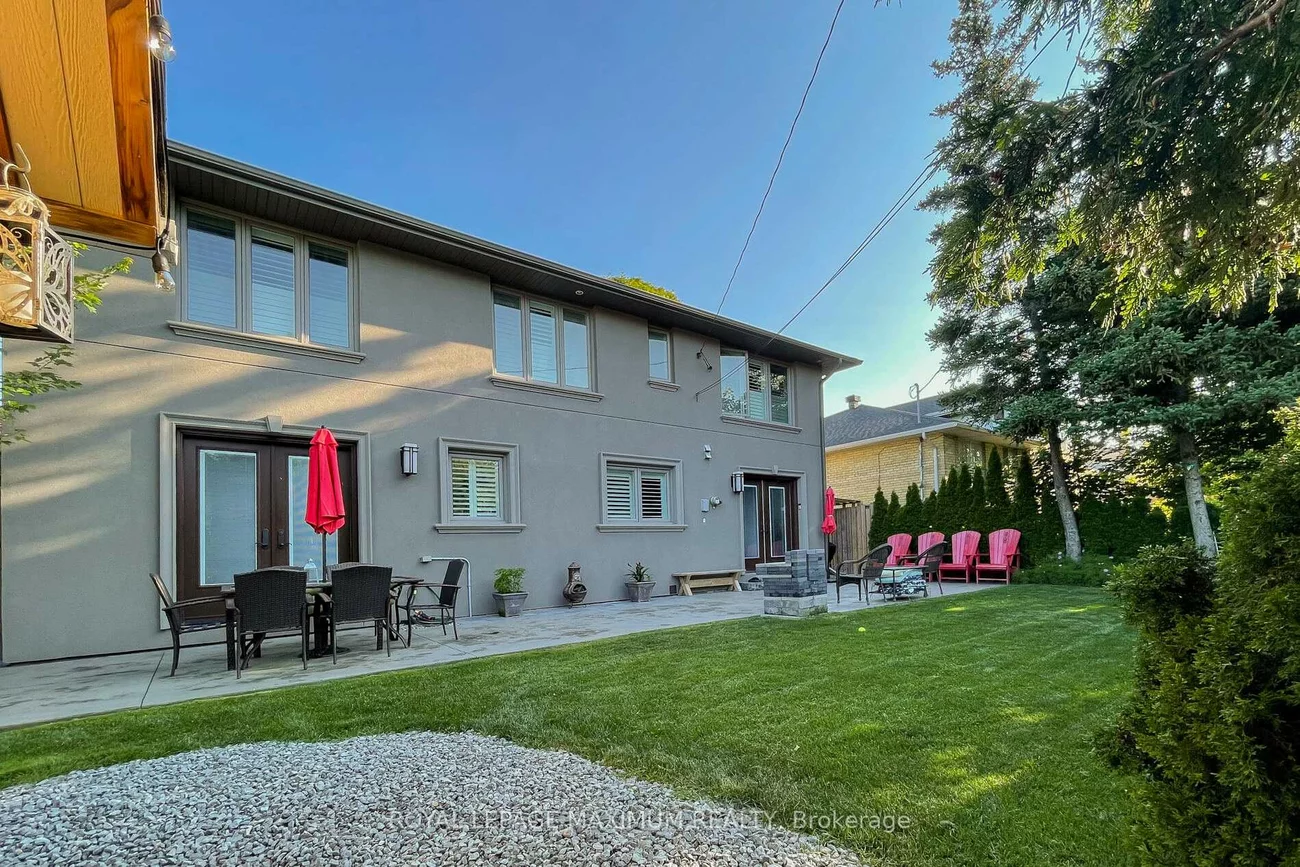 55, Ashmount, Willowridge-Martingrove-Richview, Toronto