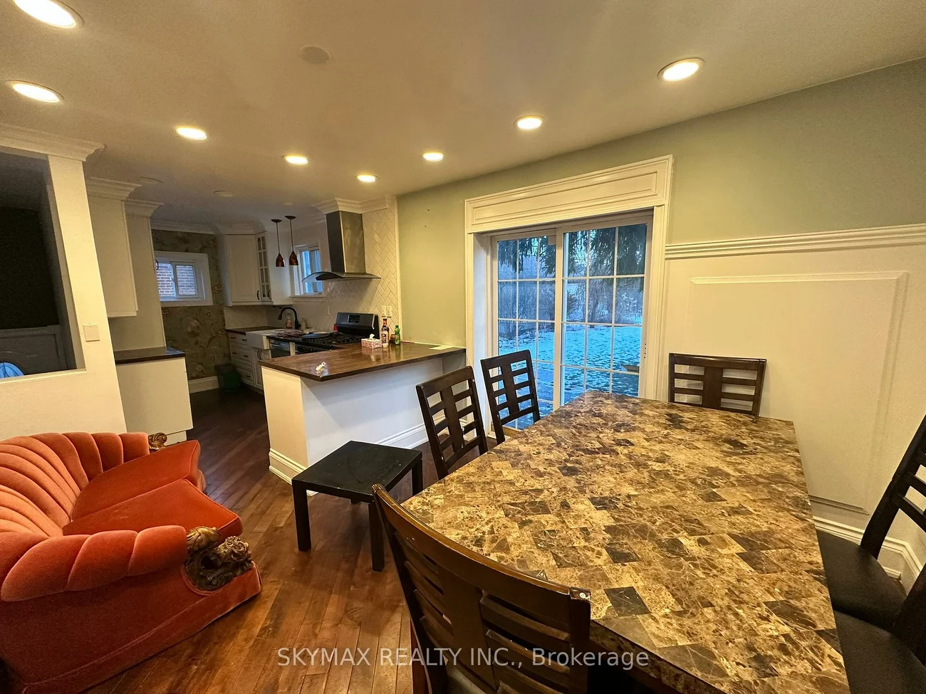 15, College, Thistletown-Beaumonde Heights, Toronto