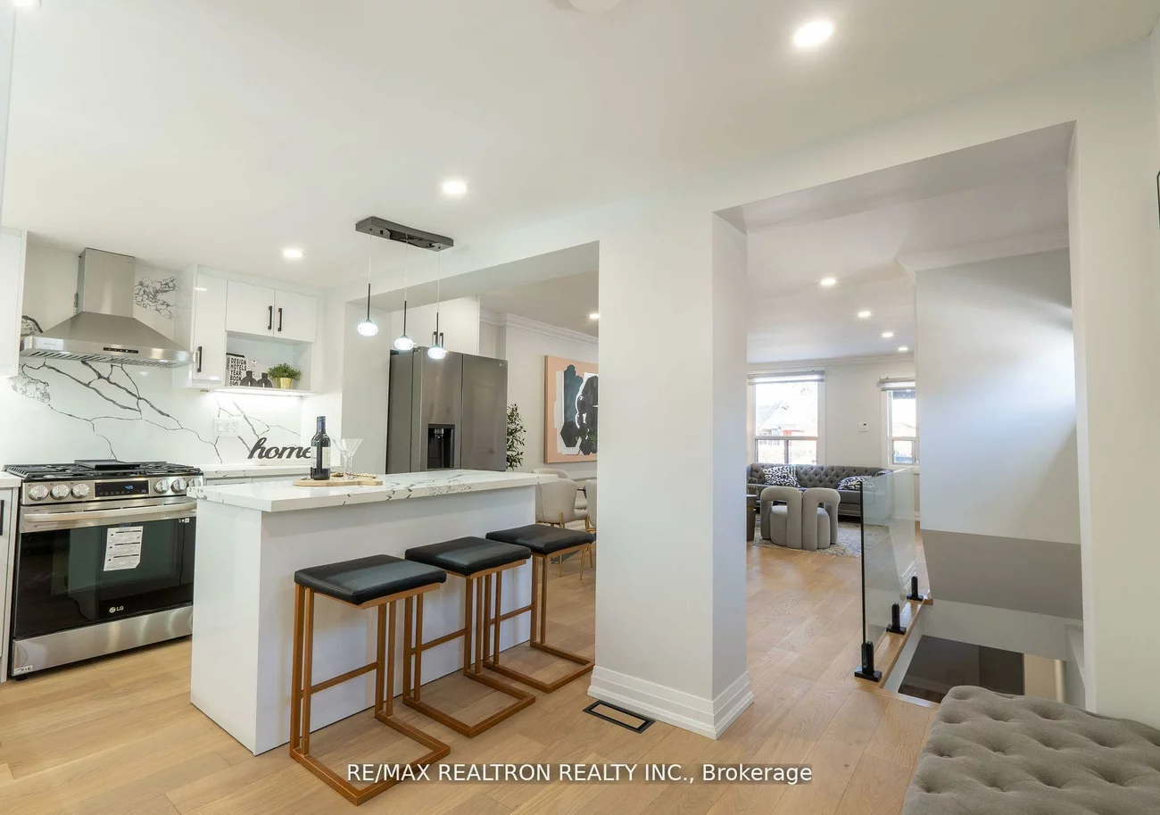 77, Hatherley, Caledonia-Fairbank, Toronto