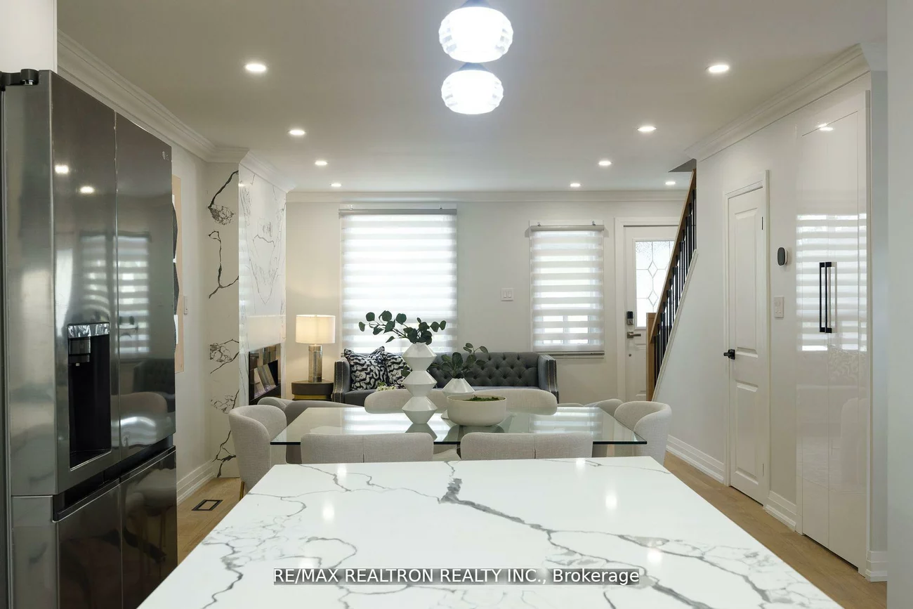 77, Hatherley, Caledonia-Fairbank, Toronto