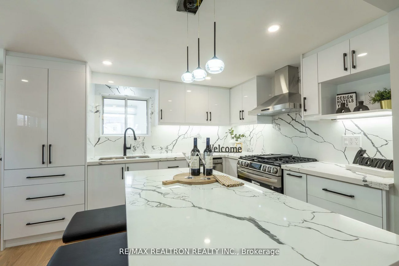 77, Hatherley, Caledonia-Fairbank, Toronto