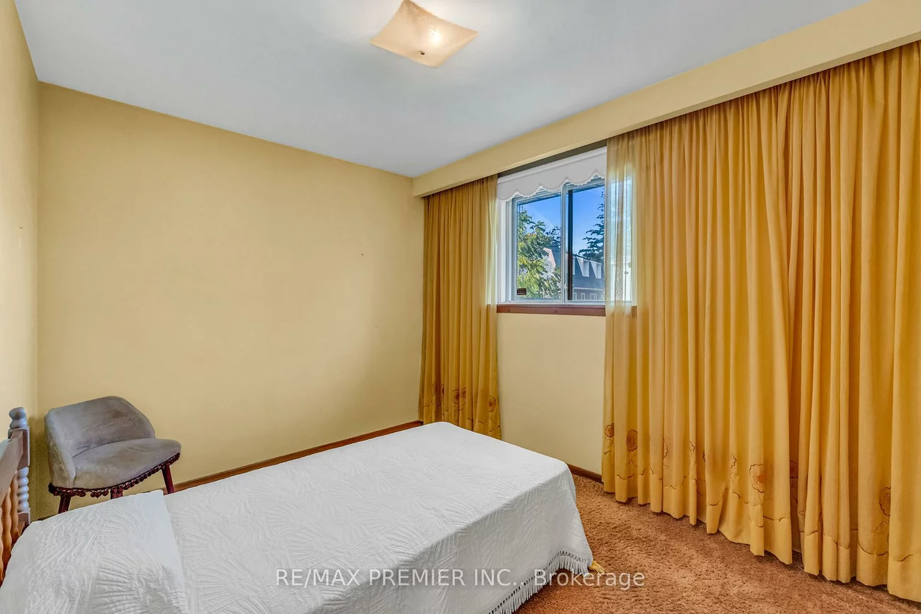 91, Hucknall, York University Heights, Toronto