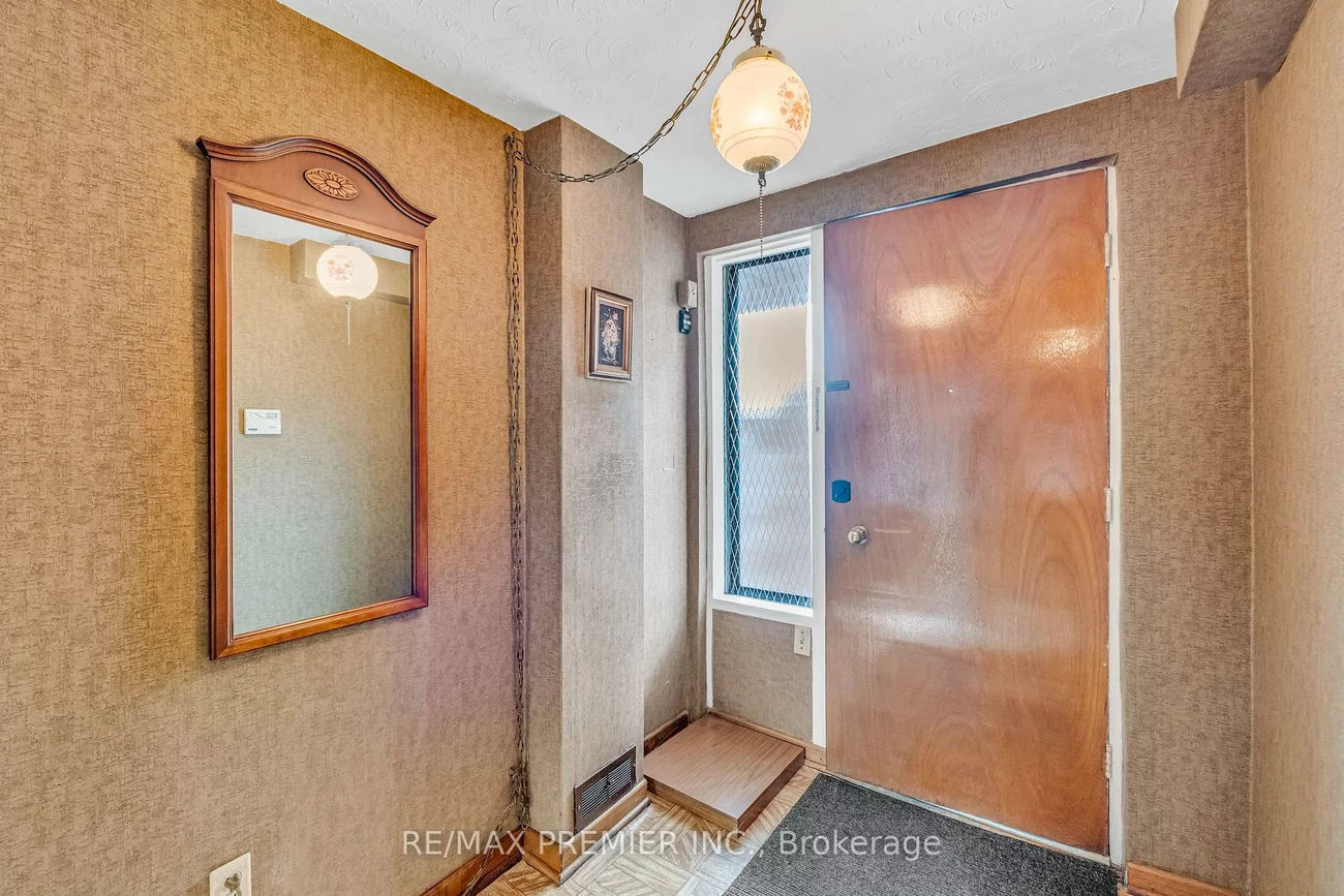 91, Hucknall, York University Heights, Toronto