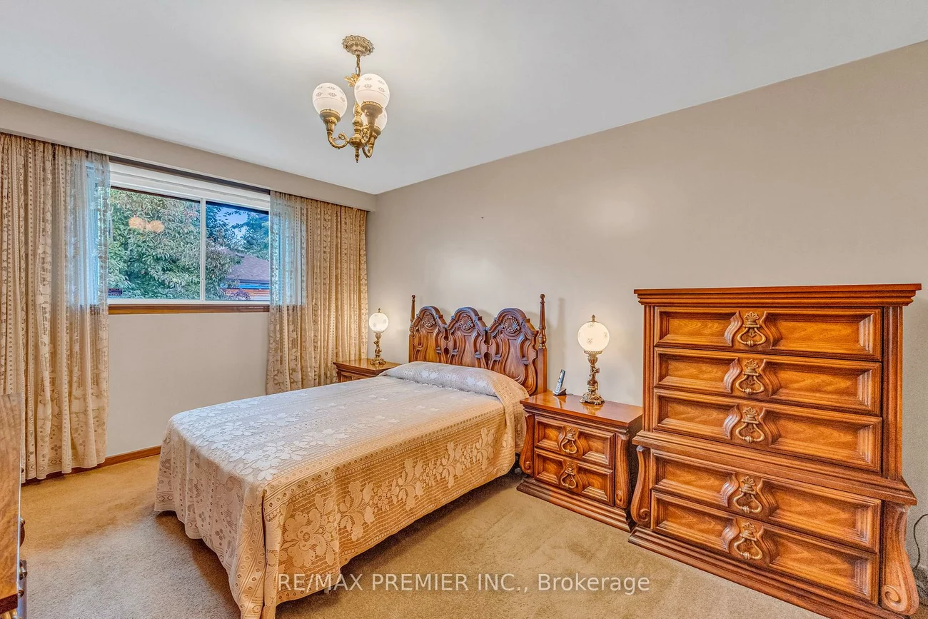 91, Hucknall, York University Heights, Toronto