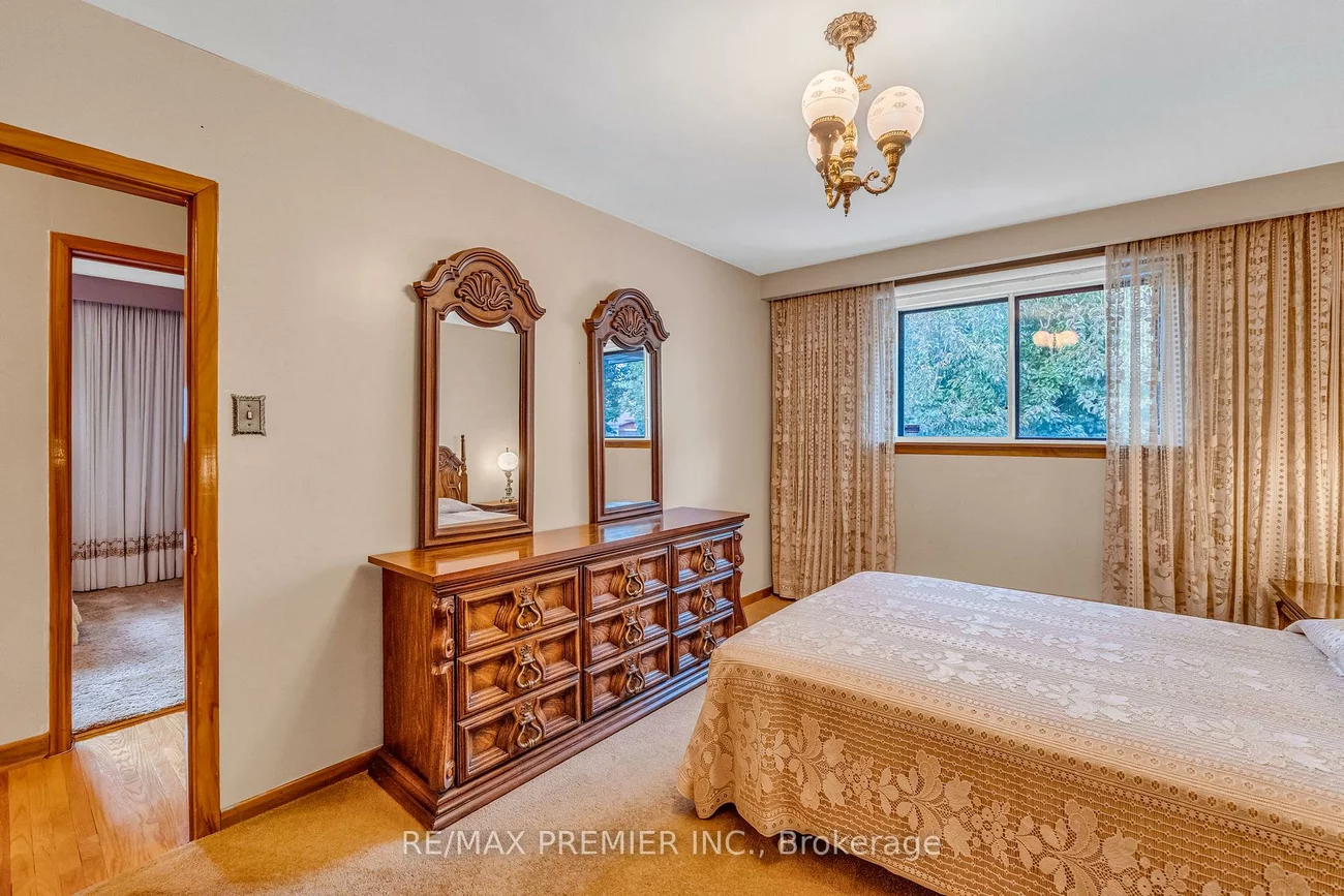 91, Hucknall, York University Heights, Toronto