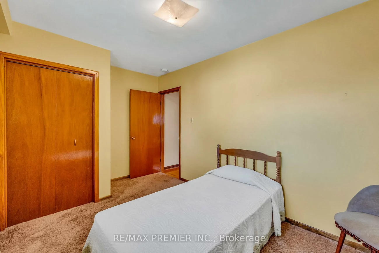 91, Hucknall, York University Heights, Toronto