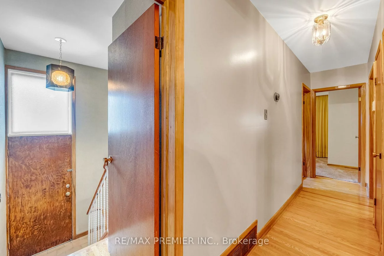 91, Hucknall, York University Heights, Toronto