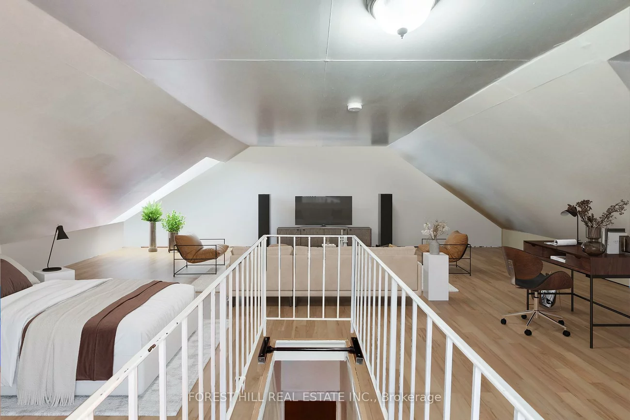 23, Lansdowne, Roncesvalles, Toronto