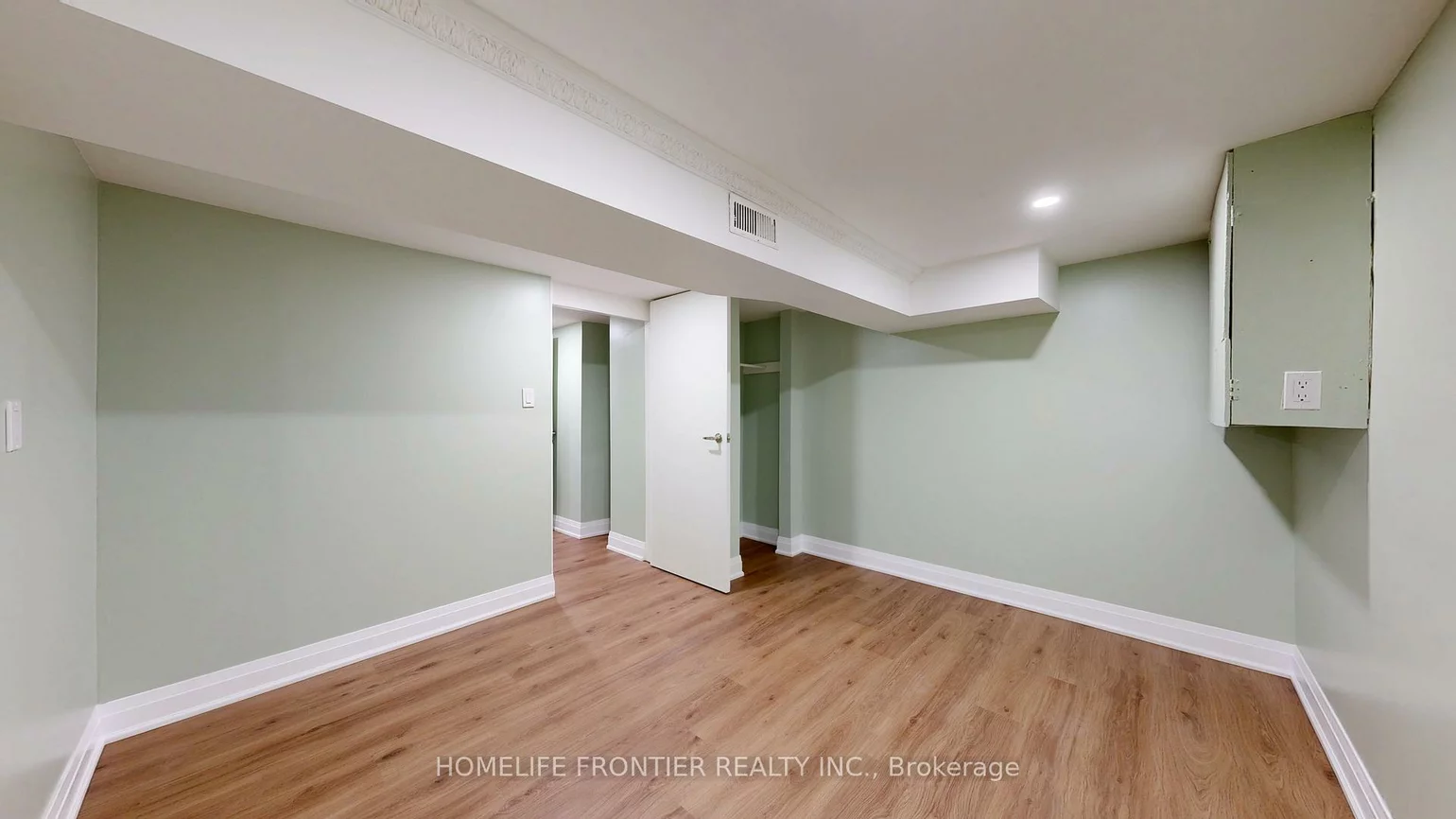 30, Farr, Mount Olive-Silverstone-Jamestown, Toronto