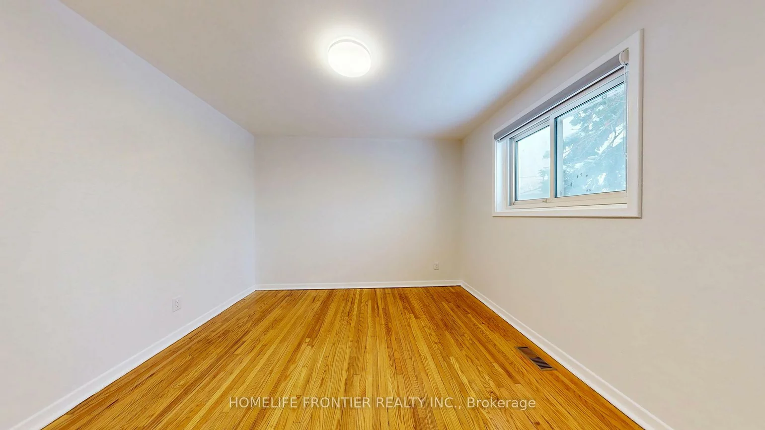 30, Farr, Mount Olive-Silverstone-Jamestown, Toronto