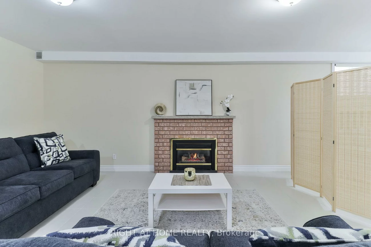 459, Maple Leaf, Maple Leaf, Toronto