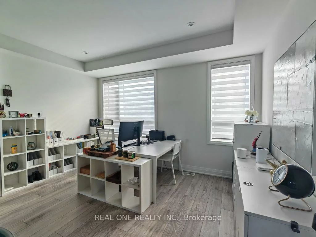 19, Woodstream, West Humber-Clairville, Toronto