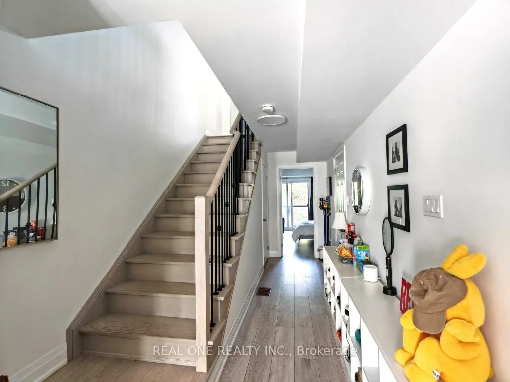 19, Woodstream, West Humber-Clairville, Toronto