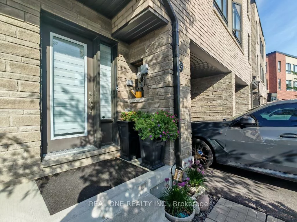 19, Woodstream, West Humber-Clairville, Toronto