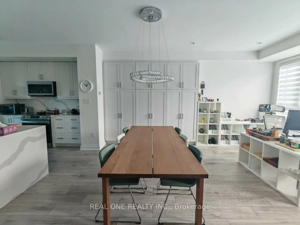 19, Woodstream, West Humber-Clairville, Toronto