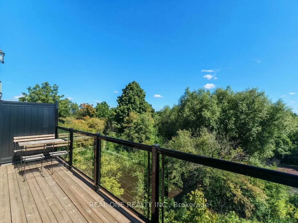 19, Woodstream, West Humber-Clairville, Toronto