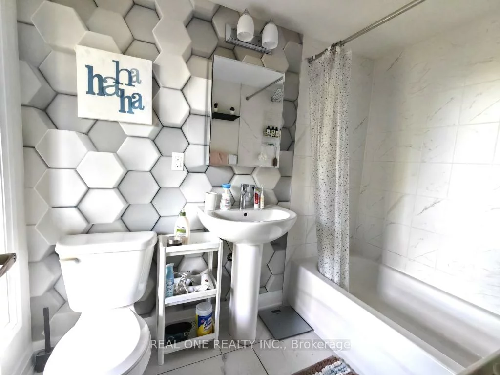 19, Woodstream, West Humber-Clairville, Toronto