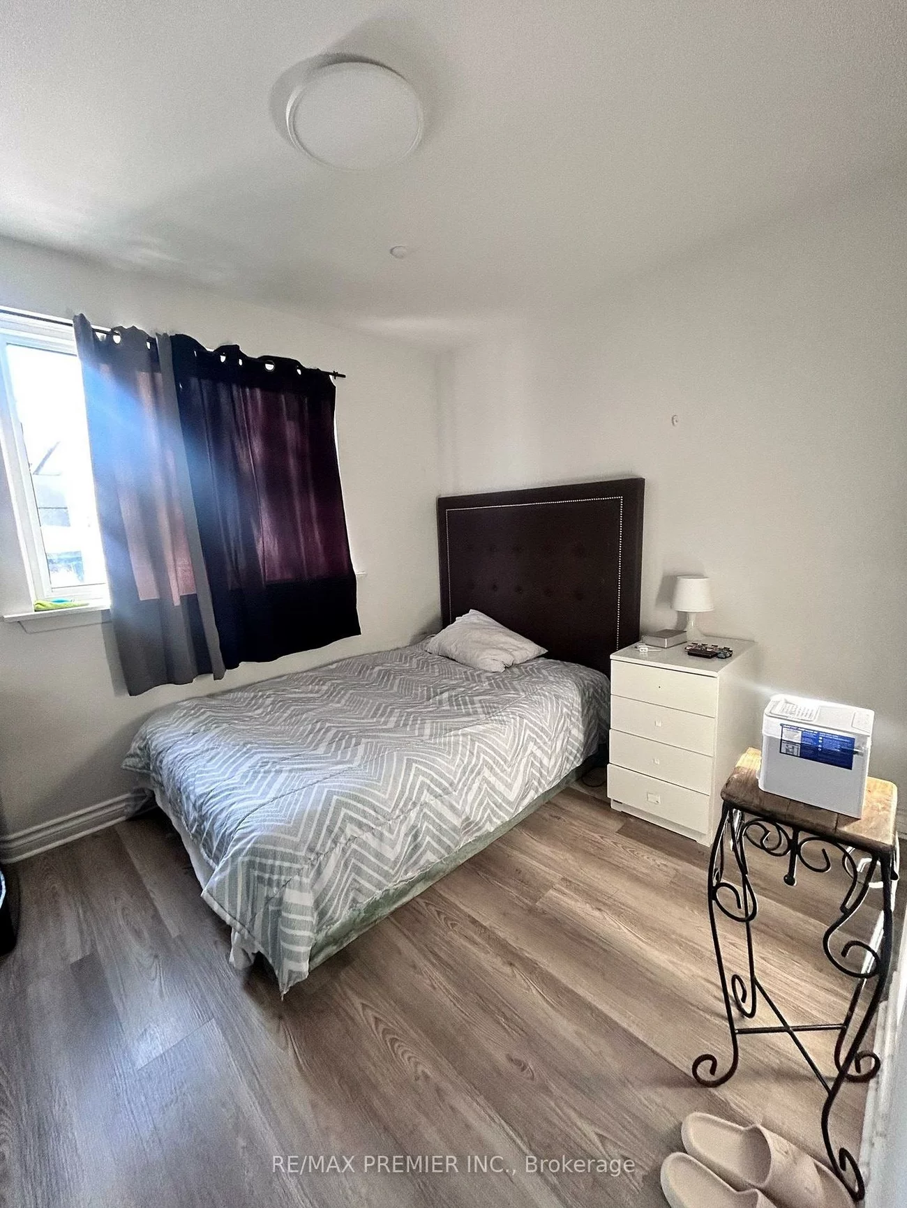 15, Lantos, Downsview-Roding-CFB, Toronto