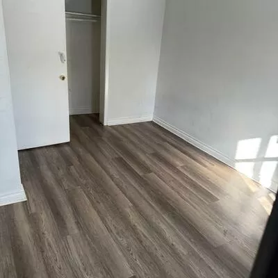 15, Lantos, Downsview-Roding-CFB, Toronto