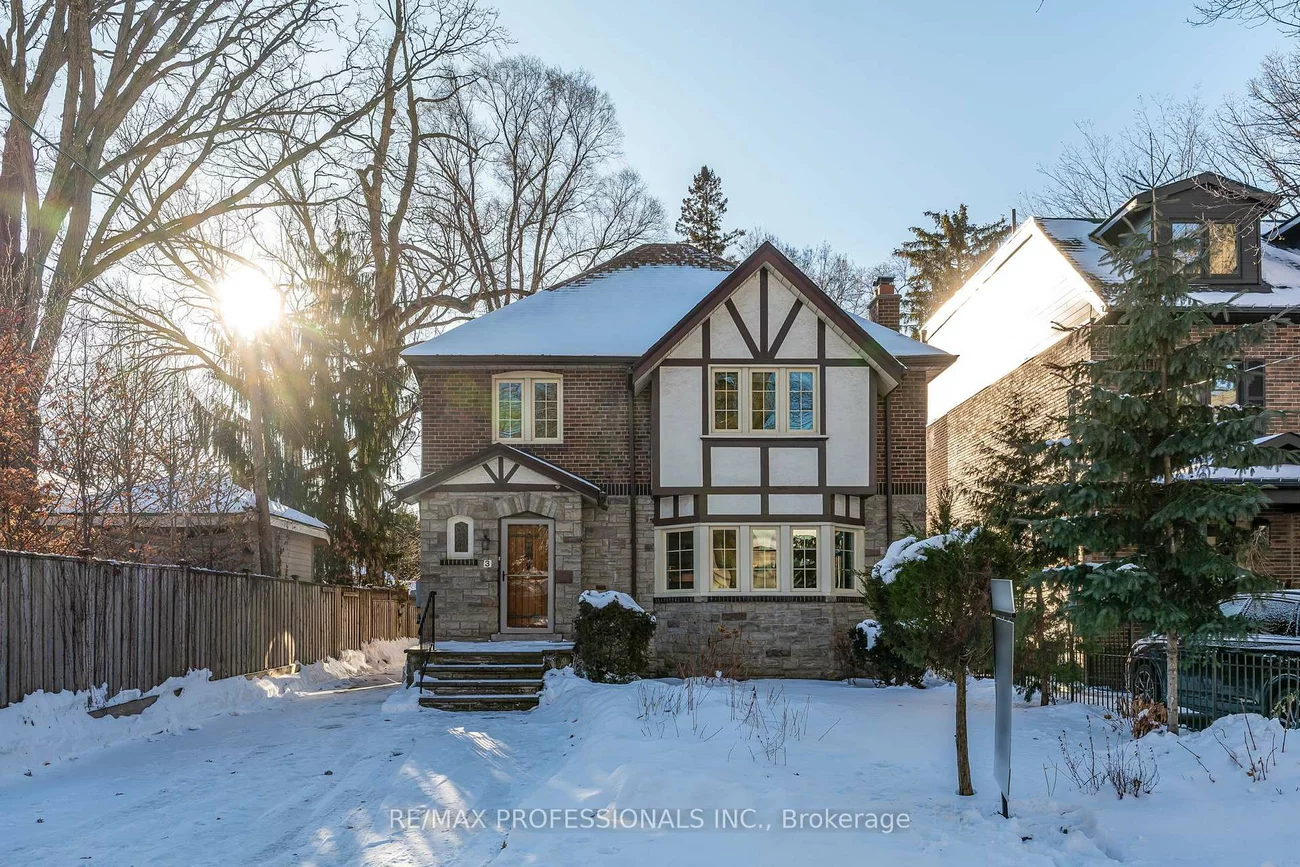 3, Lynngrove, Kingsway South, Toronto