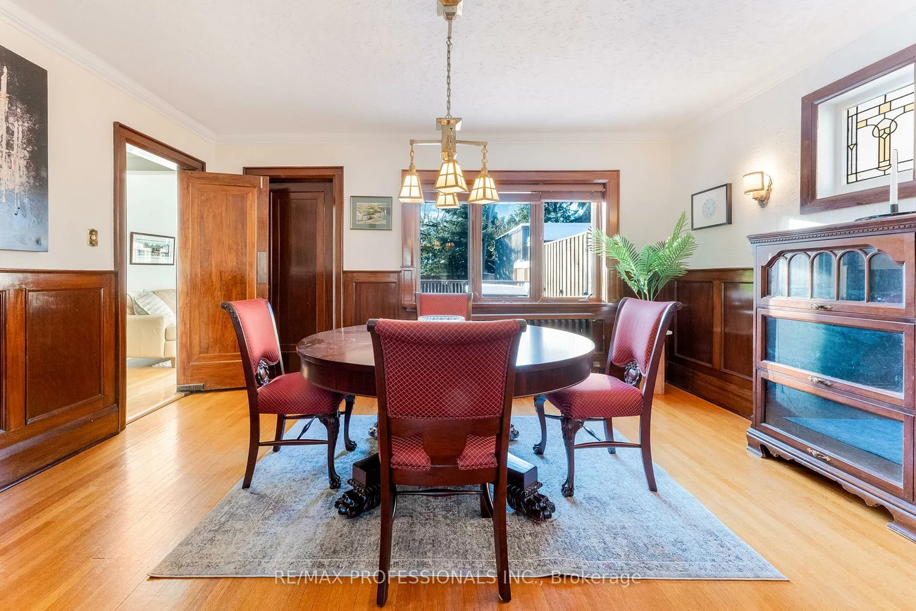 3, Lynngrove, Kingsway South, Toronto