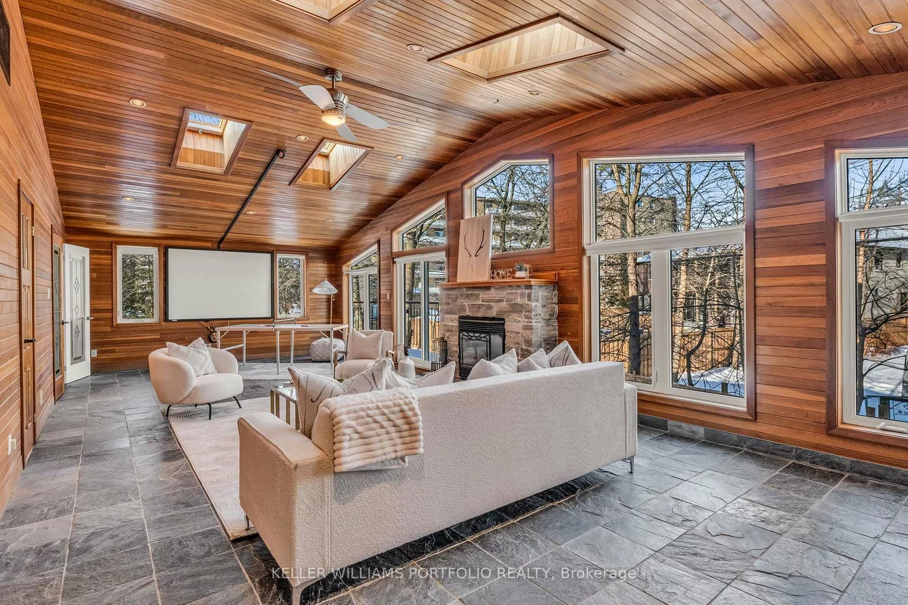 200, Lake Promenade, Long Branch, Toronto