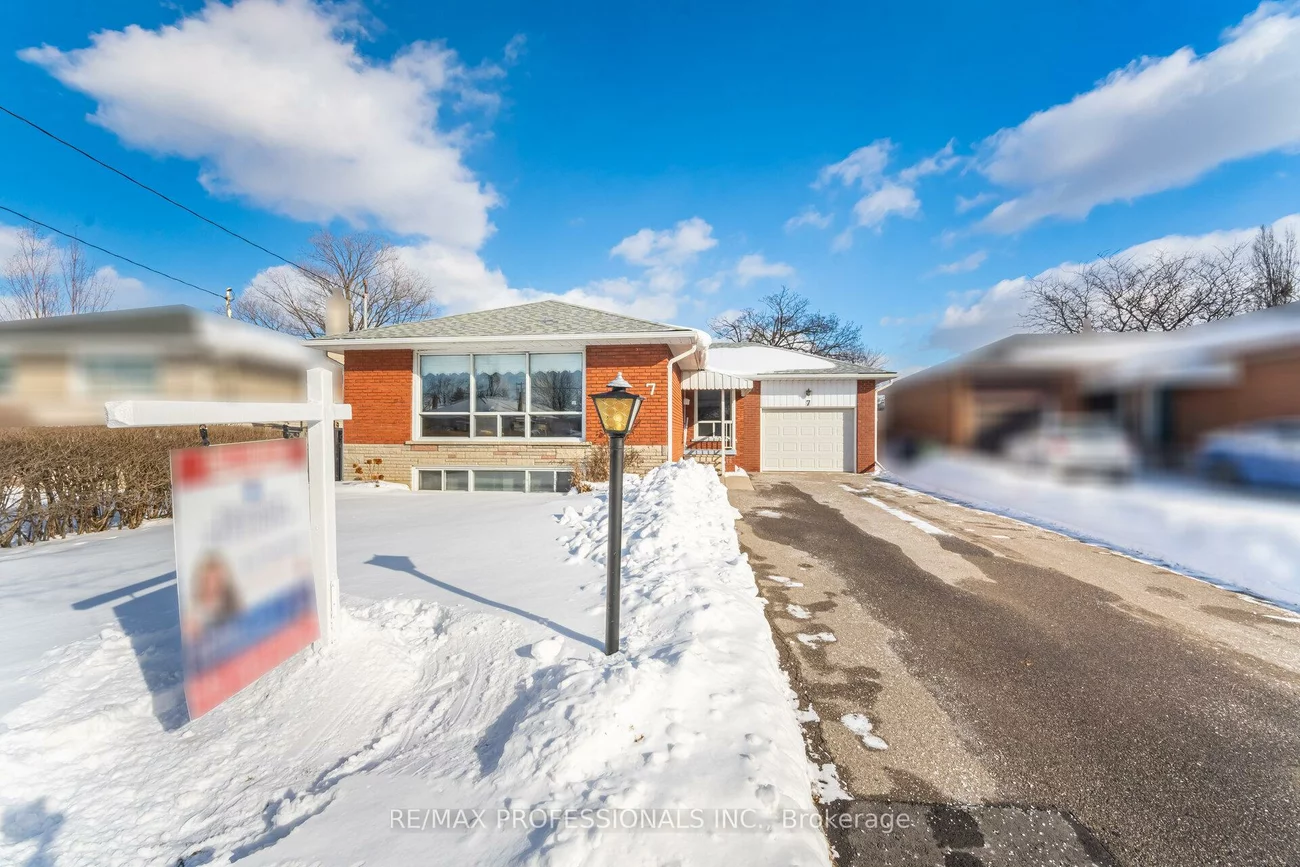 7, Pettit, Willowridge-Martingrove-Richview, Toronto