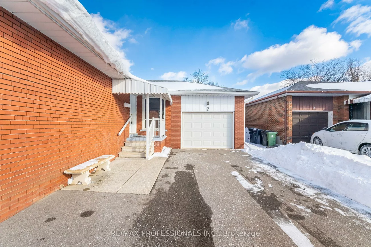 7, Pettit, Willowridge-Martingrove-Richview, Toronto