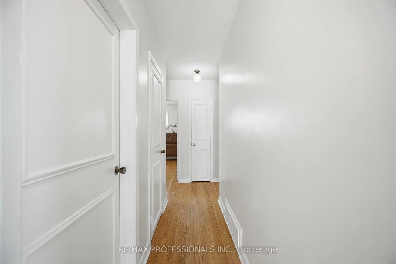 7, Pettit, Willowridge-Martingrove-Richview, Toronto