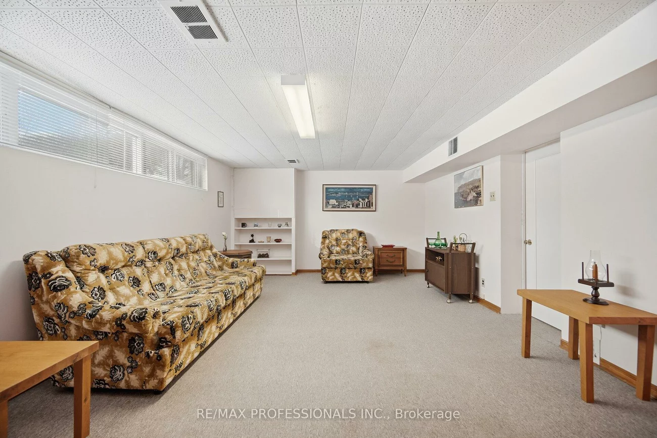 7, Pettit, Willowridge-Martingrove-Richview, Toronto