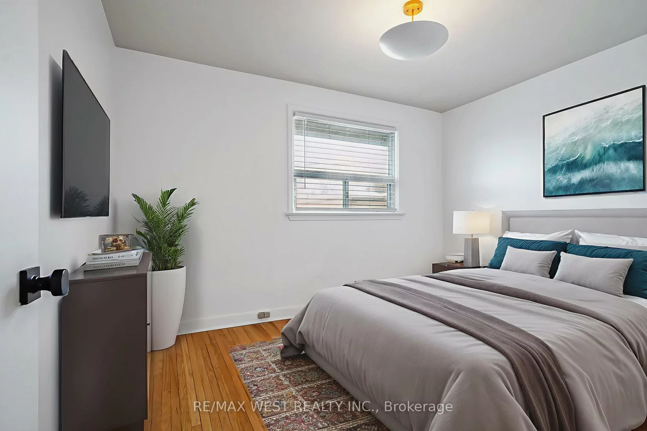 14, Ixworth, West Humber-Clairville, Toronto