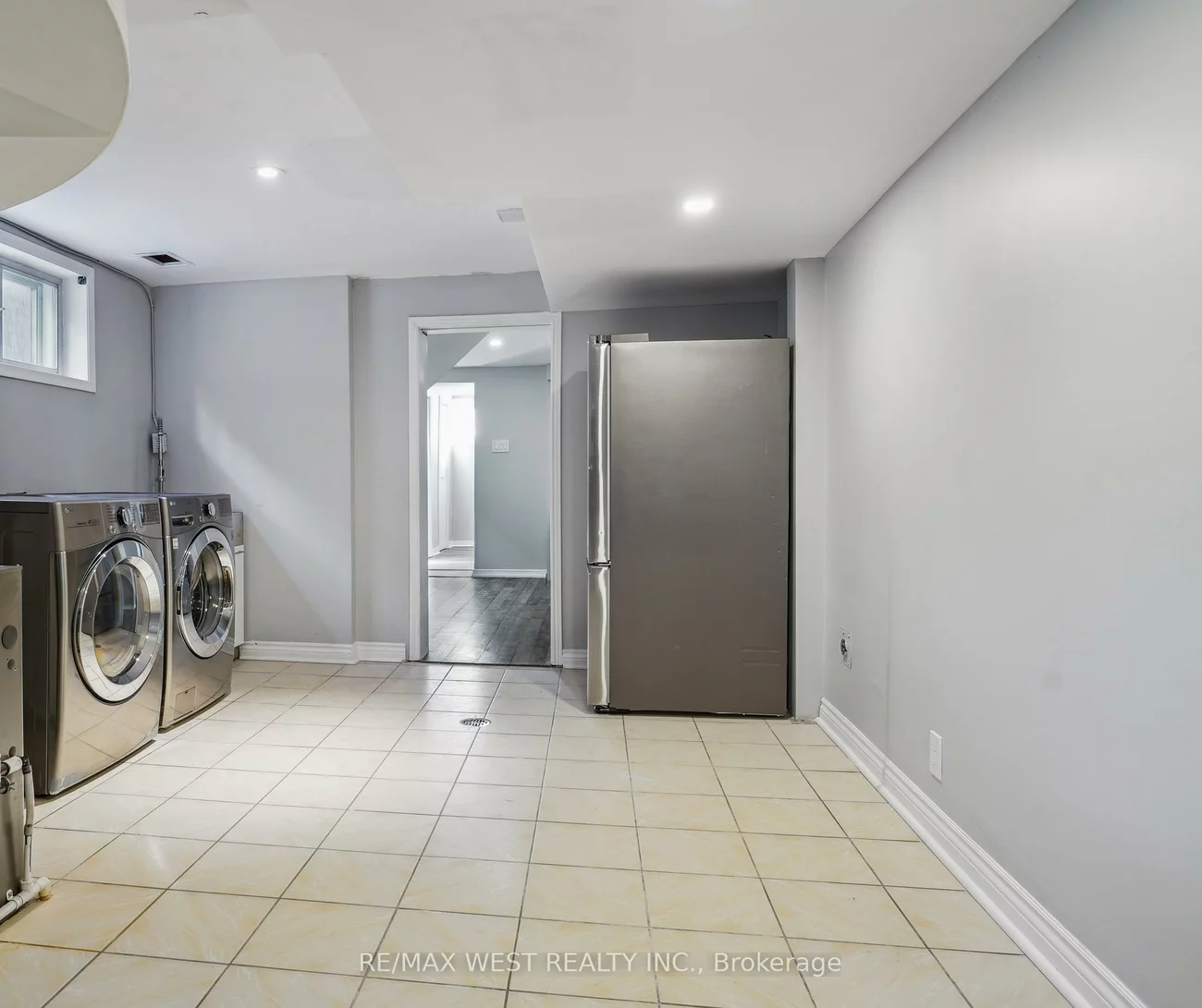 14, Ixworth, West Humber-Clairville, Toronto