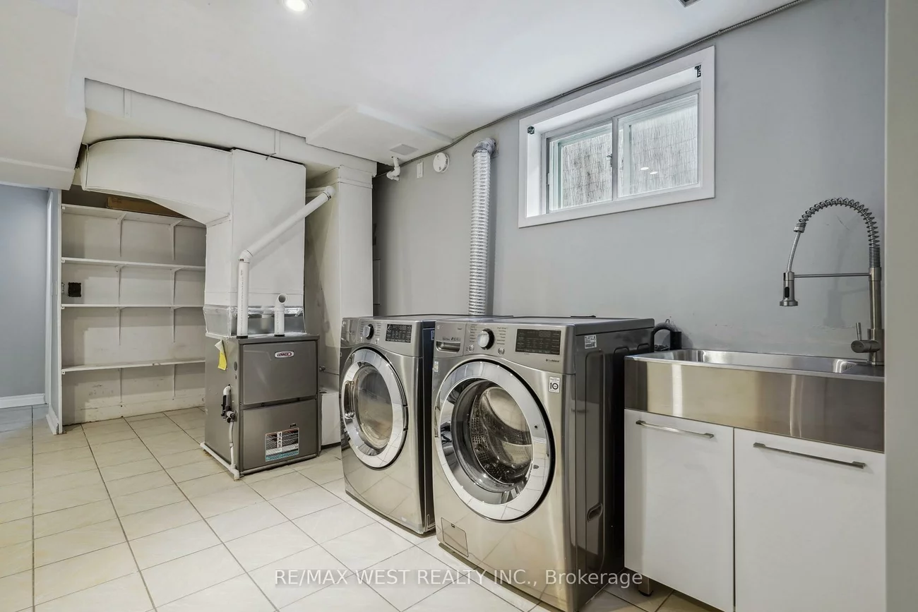 14, Ixworth, West Humber-Clairville, Toronto