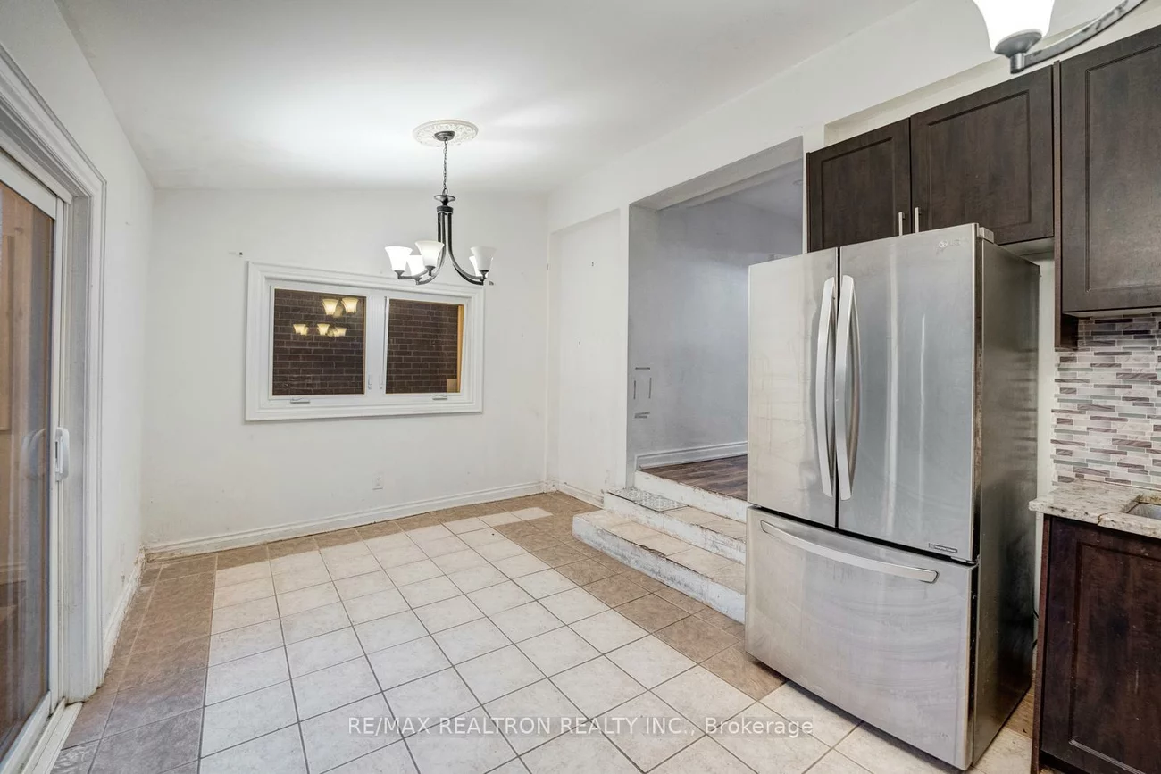 55, Chambers, Weston-Pellam Park, Toronto