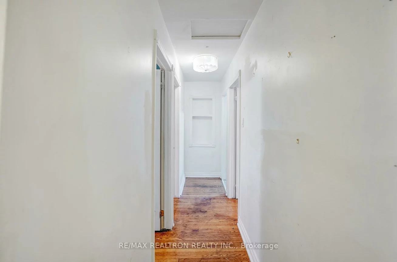 55, Chambers, Weston-Pellam Park, Toronto