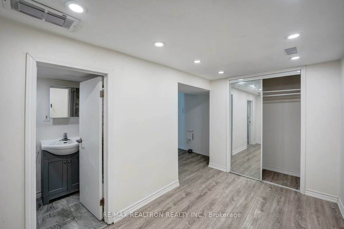 55, Chambers, Weston-Pellam Park, Toronto